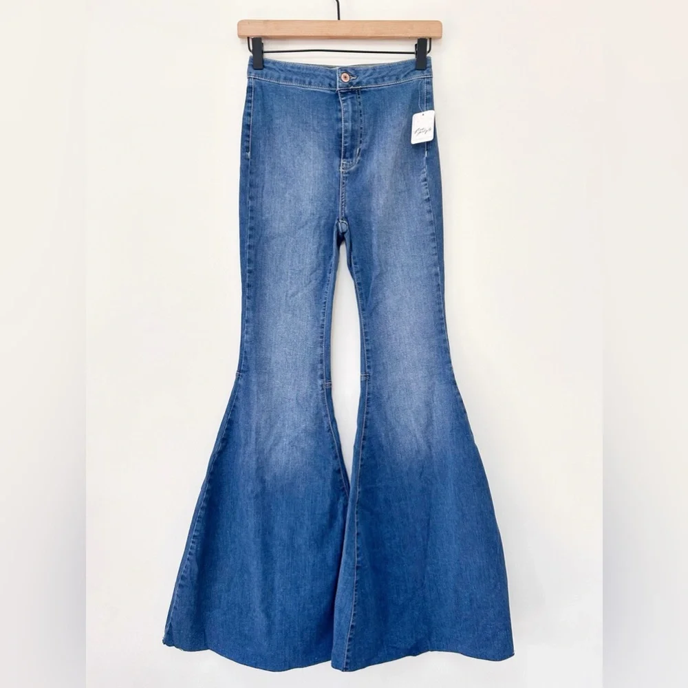 NWT Free People Just Float on Flare Bell Bottom Jeans in Jericho Blue​ size 26
